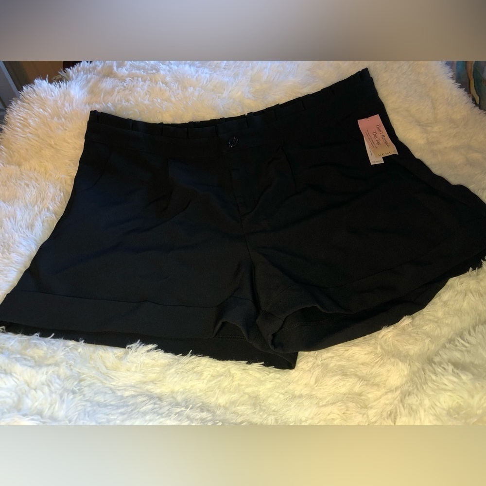 VENUS Women's Black Shorts size 20 NWT 🖤✔️ - Picture 2 of 12